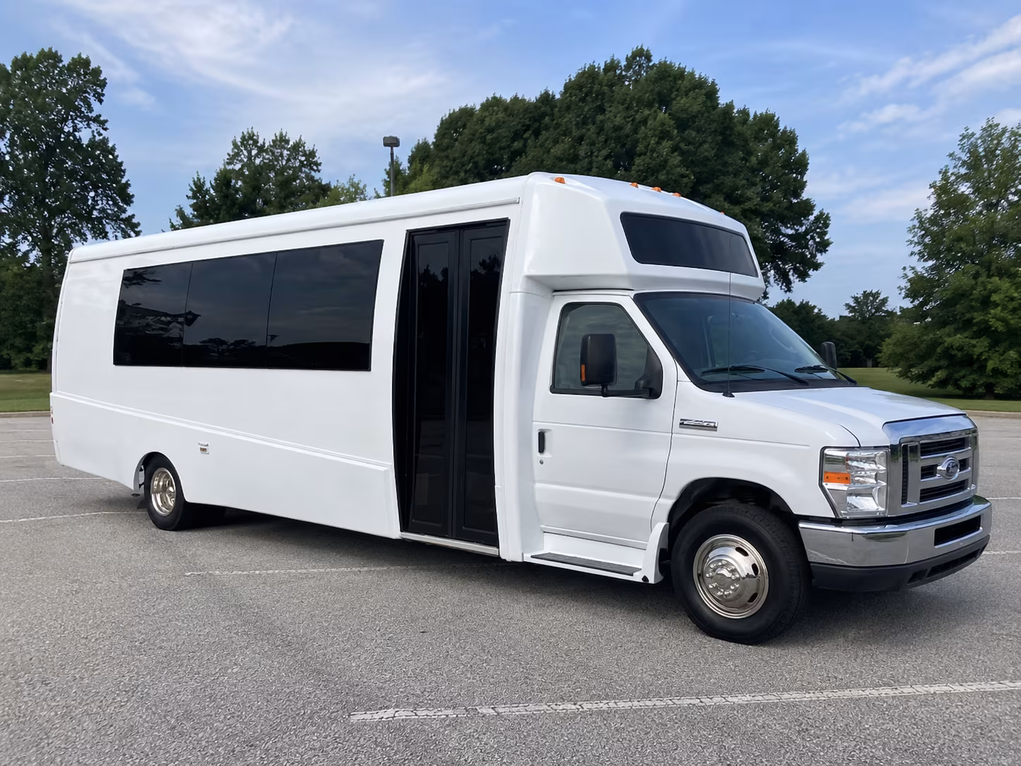 colton 18 passenger party bus