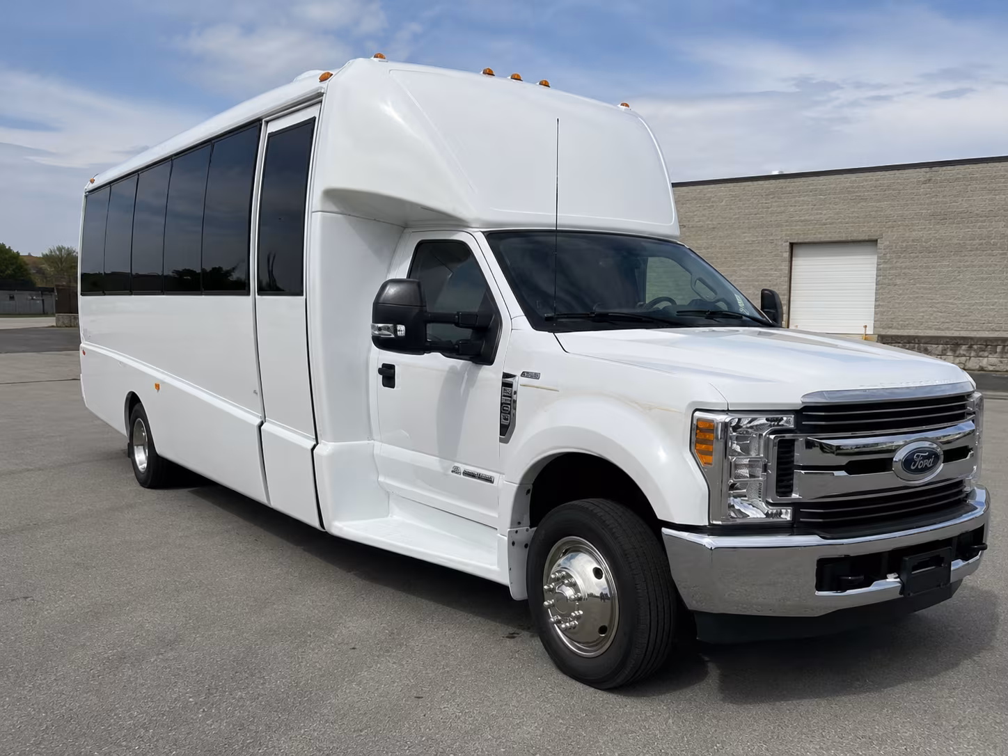fontana get your employees to work on time with a fontana charter bus