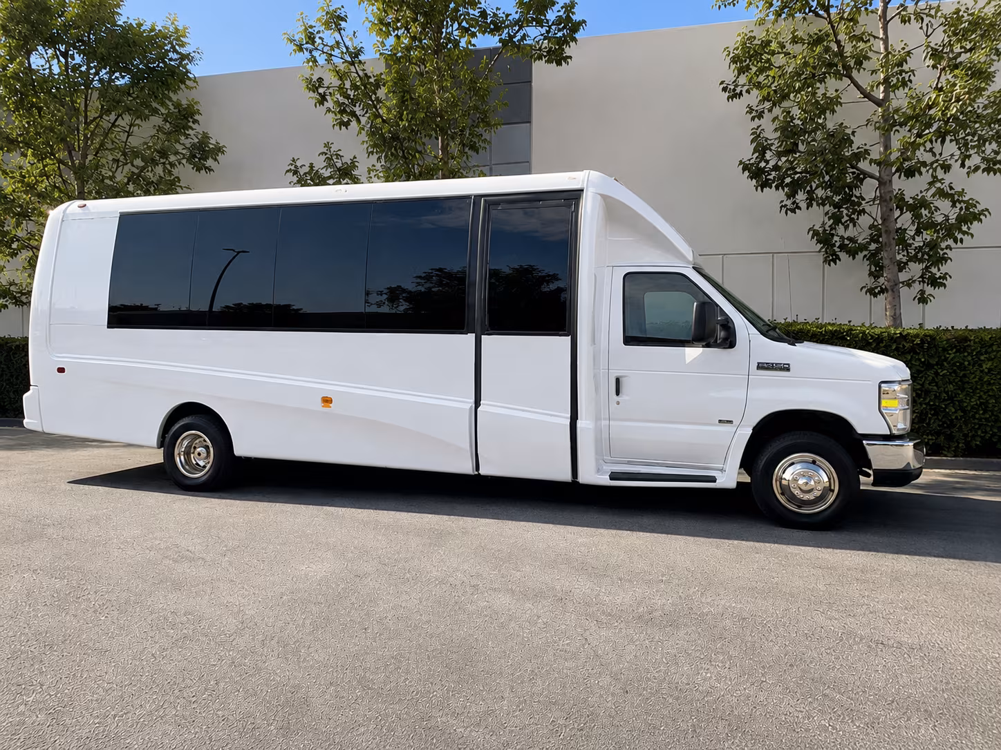 moving your wedding party to the mitten building or redlands country club