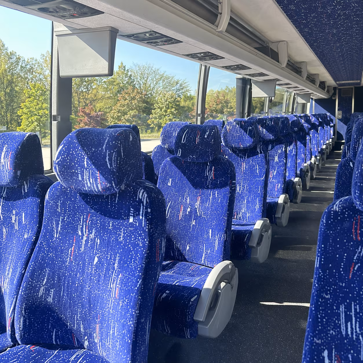 ontario school field trip charter bus rentals in ontario